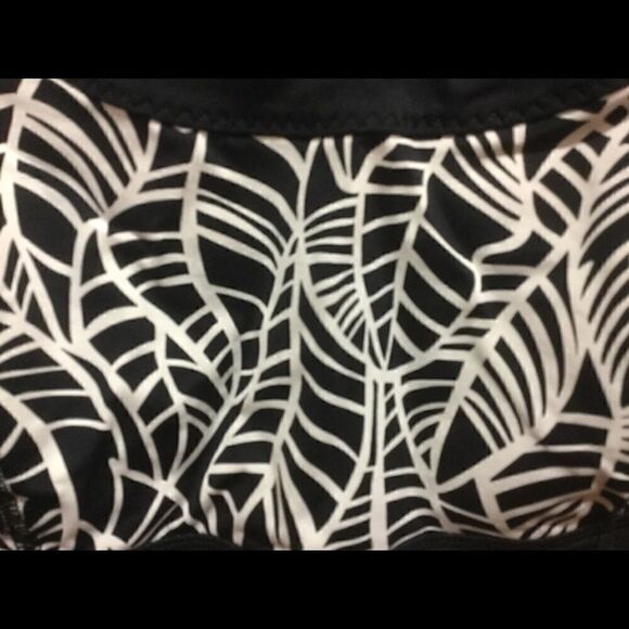 LULULEMON ATHLETICA Sport Top  - Picture 3 of 5